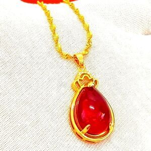 Vintage Sparkling water drop pendant necklace 16 inches